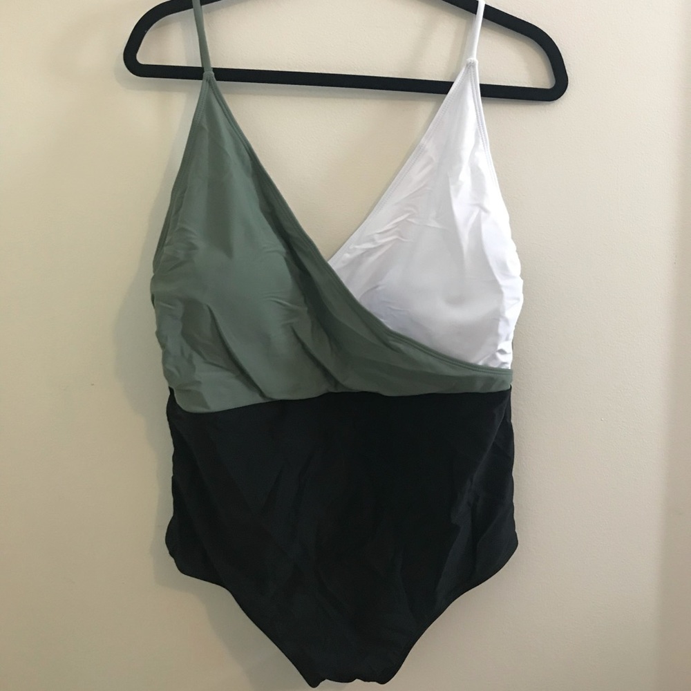 Color Block One-Piece Swim Suit